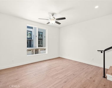 9613 Juniper Avenue - Photo Thumbnail 9