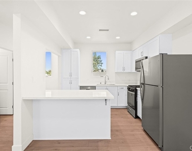 9613 Juniper Avenue - Photo Thumbnail 23