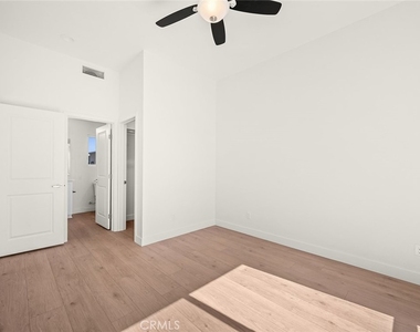 9613 Juniper Avenue - Photo Thumbnail 17