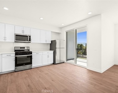9613 Juniper Avenue - Photo Thumbnail 7