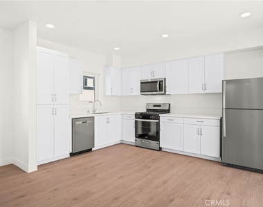 9613 Juniper Avenue - Photo Thumbnail 8