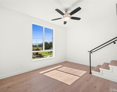 9613 Juniper Avenue - Photo Thumbnail 10