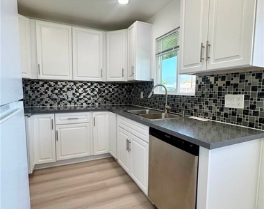 1065 S Prospero Drive - Photo Thumbnail 3
