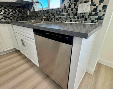 1065 S Prospero Drive - Photo Thumbnail 5