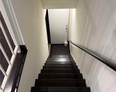 329 Genoa Street - Photo Thumbnail 24