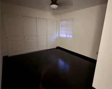 329 Genoa Street - Photo Thumbnail 20
