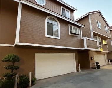 329 Genoa Street - Photo Thumbnail 6