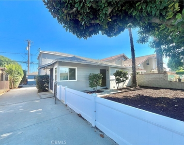 938 E Sandra Avenue - Photo Thumbnail 13