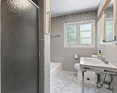 755 Glenside Dr - Photo Thumbnail 14
