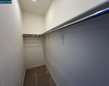 2762 Ferrara Cir - Photo Thumbnail 27