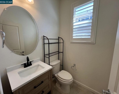 2762 Ferrara Cir - Photo Thumbnail 18