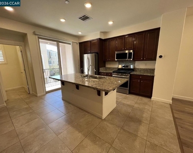 2762 Ferrara Cir - Photo Thumbnail 17