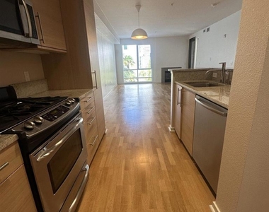 1655 N California Blvd - Photo Thumbnail 5