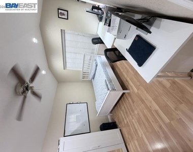 794 Praderia Circle - Photo Thumbnail 7
