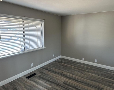 1472 Willow Lake Road - Photo Thumbnail 9
