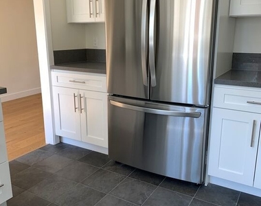 1219 N Crescent Heights Boulevard - Photo Thumbnail 8