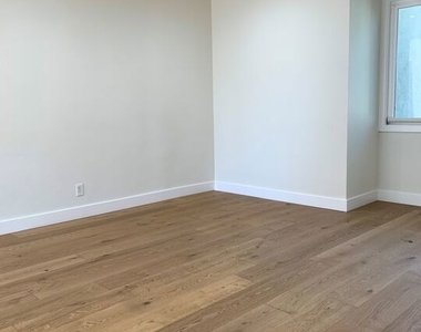 1219 N Crescent Heights Boulevard - Photo Thumbnail 9
