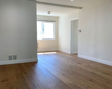 1219 N Crescent Heights Boulevard - Photo Thumbnail 4