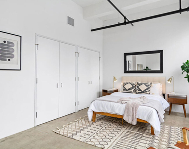 738 S Los Angeles Street - Photo Thumbnail 11