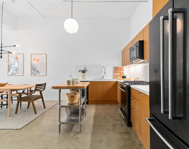738 S Los Angeles Street - Photo Thumbnail 8