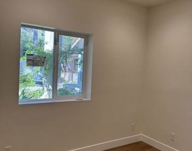 4608 Whispring Wood Court - Photo Thumbnail 5