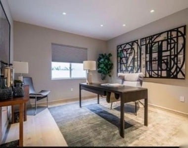 2391 Roscomare - Photo Thumbnail 13