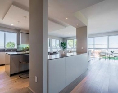 2391 Roscomare - Photo Thumbnail 16
