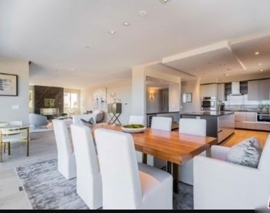 2391 Roscomare - Photo Thumbnail 21