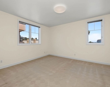 430 N Oakhurst Drive - Photo Thumbnail 30