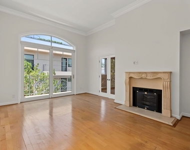 430 N Oakhurst Drive - Photo Thumbnail 10