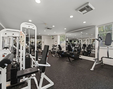 430 N Oakhurst Drive - Photo Thumbnail 42