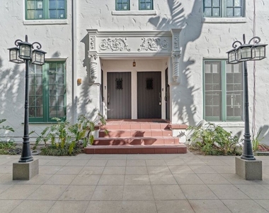 1250 N Harper Avenue - Photo Thumbnail 35