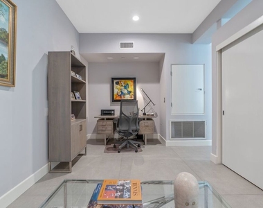 1250 N Harper Avenue - Photo Thumbnail 31