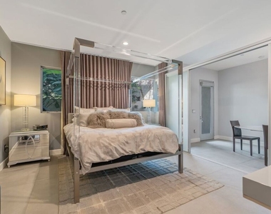 1250 N Harper Avenue - Photo Thumbnail 21