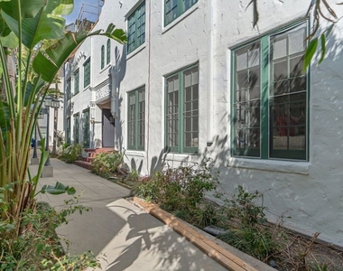 1250 N Harper Avenue - Photo Thumbnail 36