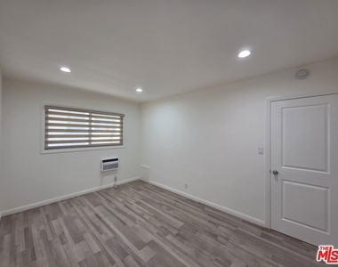 1224 N Fairfax Avenue - Photo Thumbnail 22