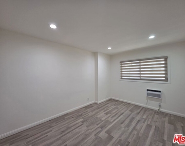 1224 N Fairfax Avenue - Photo Thumbnail 24