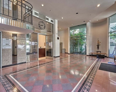 500 S Berendo Street - Photo Thumbnail 3