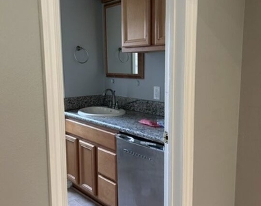 16144 W Sunset Boulevard - Photo Thumbnail 3