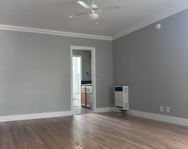 16144 W Sunset Boulevard - Photo Thumbnail 2
