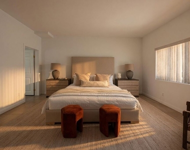 15330 Del Gado Drive - Photo Thumbnail 6