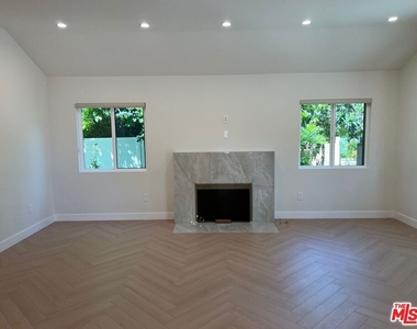 13338 Magnolia Boulevard - Photo Thumbnail 10
