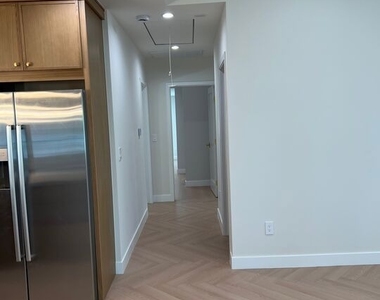 13338 Magnolia Boulevard - Photo Thumbnail 26
