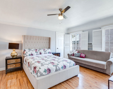 139 S Rexford Drive - Photo Thumbnail 8