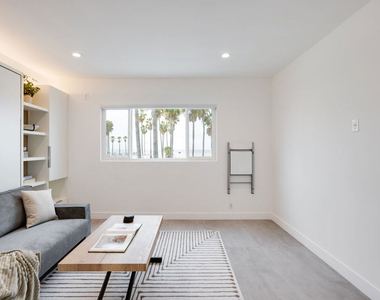 1313 Ocean Front Walk - Photo Thumbnail 5