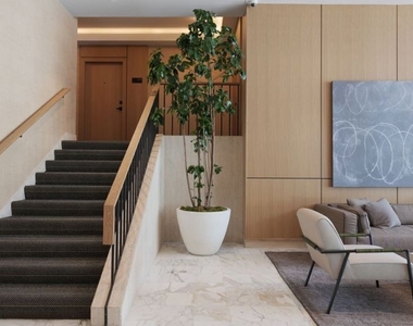 999 N Doheny Drive - Photo Thumbnail 15