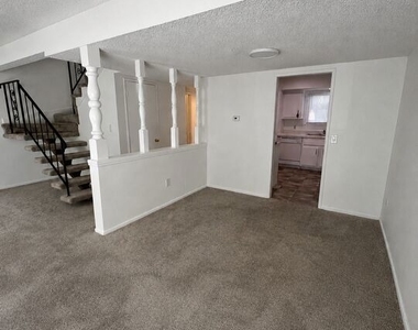 10206 Oklahoma Avenue - Photo Thumbnail 3