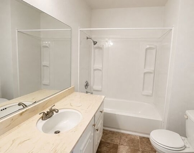 10206 Oklahoma Avenue - Photo Thumbnail 13