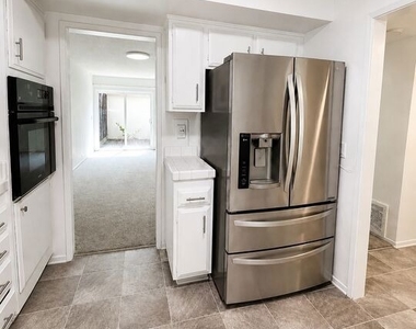 10206 Oklahoma Avenue - Photo Thumbnail 4