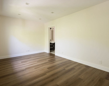 10901 Terryview Drive - Photo Thumbnail 16